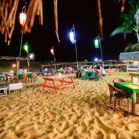 International Beach Hotel & Restaurant Hikkaduwa Buitenkant foto