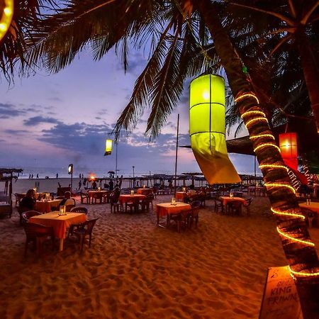 International Beach Hotel & Restaurant Hikkaduwa Buitenkant foto