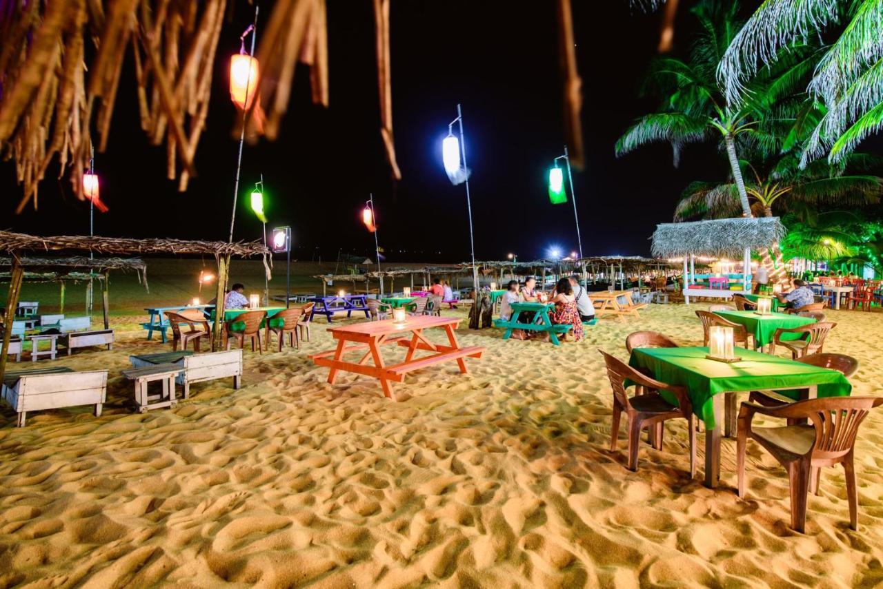 International Beach Hotel & Restaurant Hikkaduwa Buitenkant foto