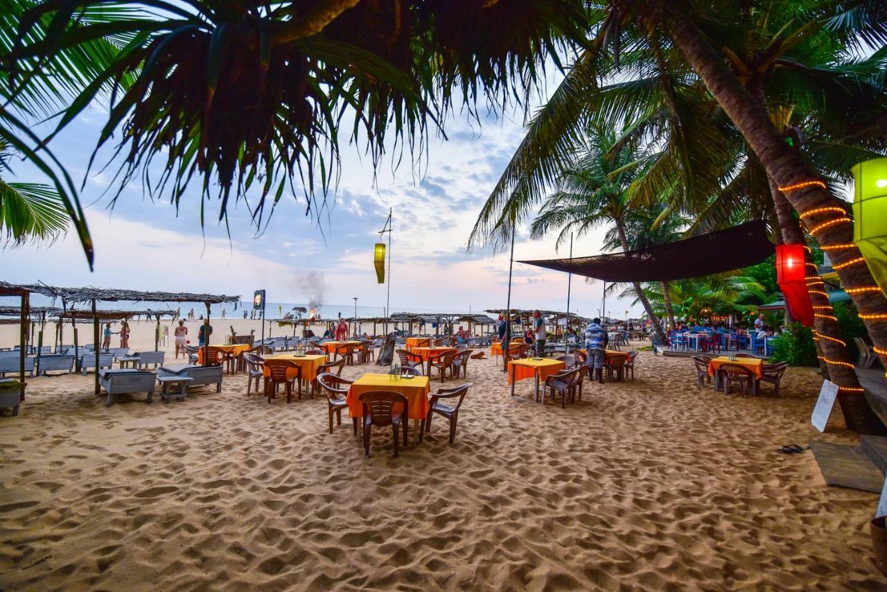 International Beach Hotel & Restaurant Hikkaduwa Buitenkant foto