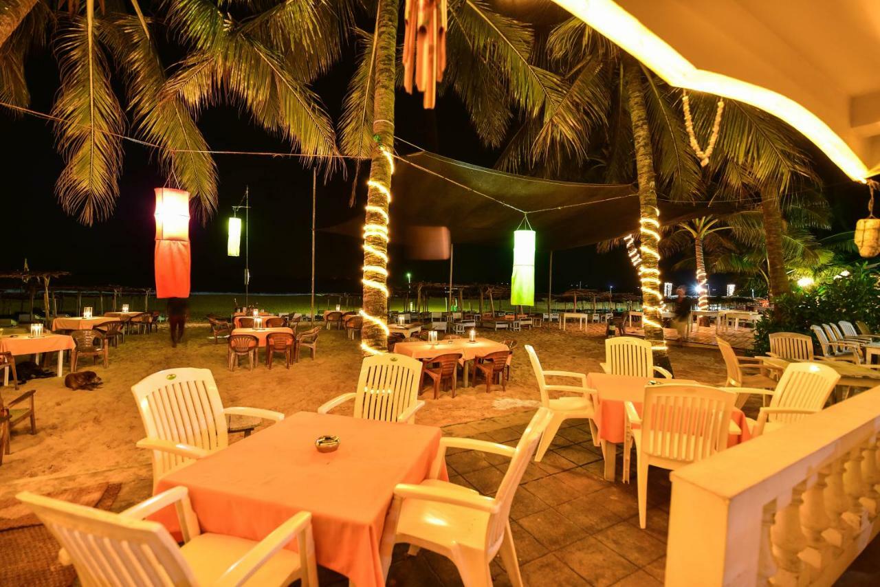 International Beach Hotel & Restaurant Hikkaduwa Buitenkant foto